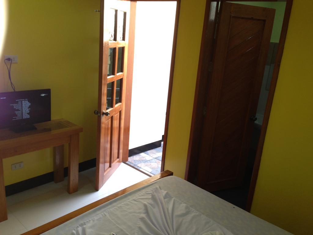 Citrine Travel Lodge Эль-Нидо Номер фото